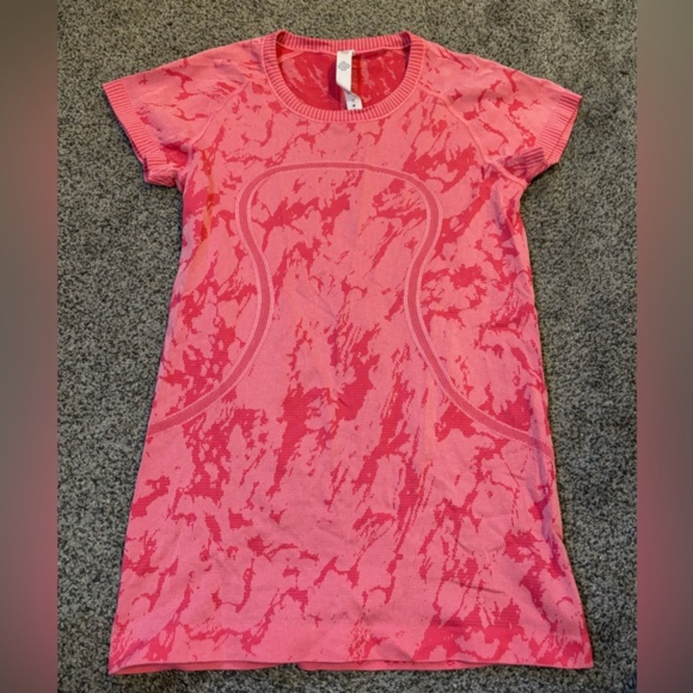 Lululemon Swiftly Tech Tee